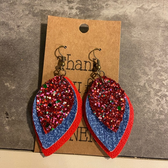 ALNEIO earrings - Picture 1 of 1